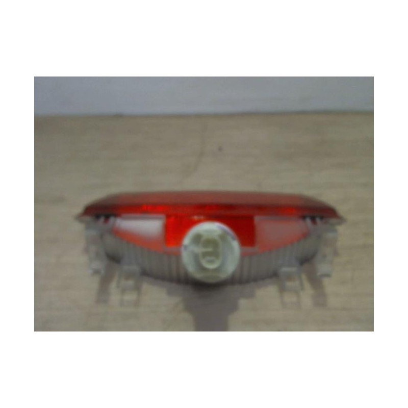 Feu arriere stop central NISSAN MICRA 3 PHASE 1 d’occasion
