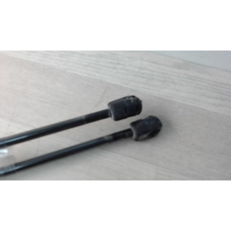Verin de coffre OPEL CORSA D PHASE 1 d’occasion