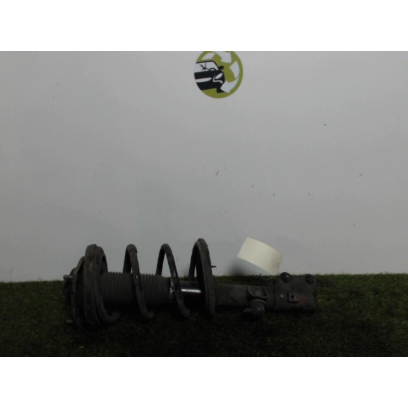 Amortisseur avant droit KIA CARENS 3 d’occasion