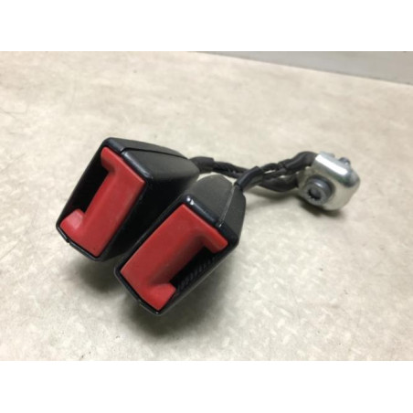 Attache ceinture arriere gauche VOLKSWAGEN POLO 5 PHASE 1 d’occasion