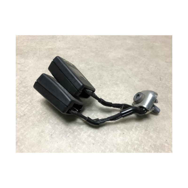 Attache ceinture arriere gauche VOLKSWAGEN POLO 5 PHASE 1 d’occasion