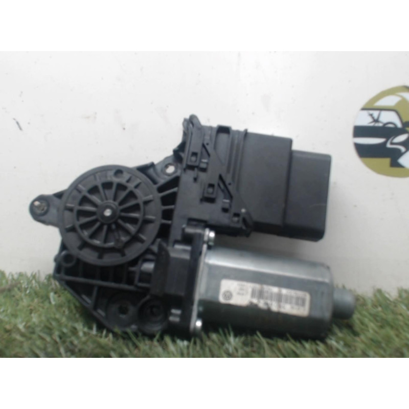Moteur leve vitre arriere droit VOLKSWAGEN GOLF PLUS PHASE 1 d’occasion