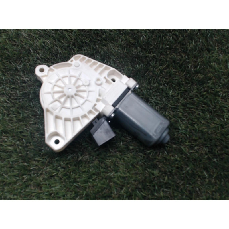 Moteur leve vitre arriere droit MERCEDES CLASSE A 169 PHASE 2 d’occasion