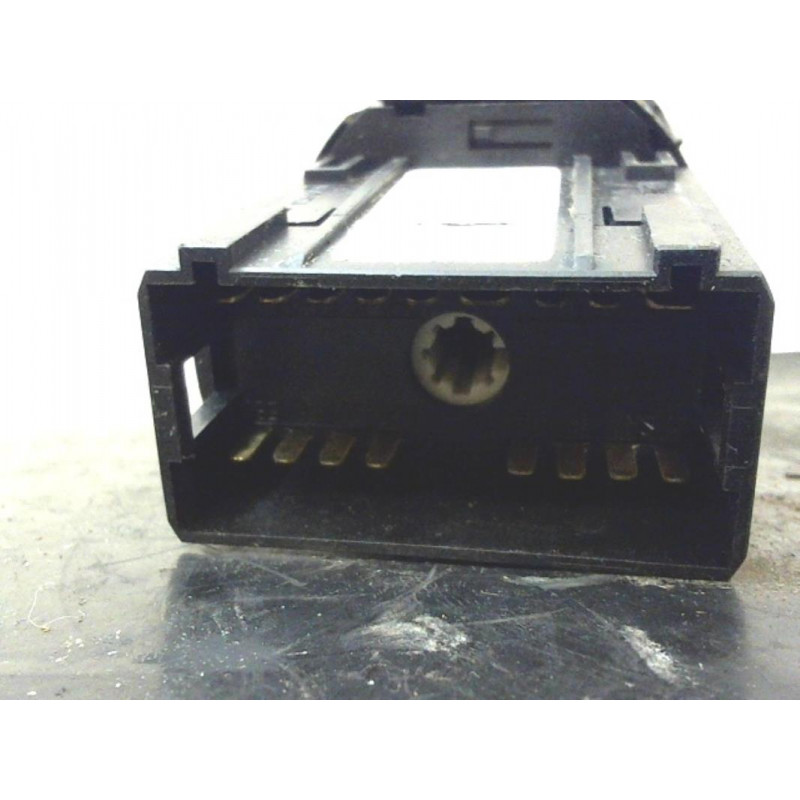 Commande de phare VOLKSWAGEN POLO IV (9N1) PHASE 1 d’occasion