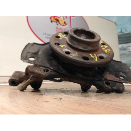 Fusee avant gauche OPEL  d’occasion