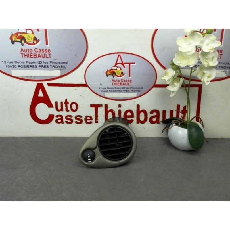 Aerateur tableau de bord RENAULT CLIO III PHASE 1 d’occasion