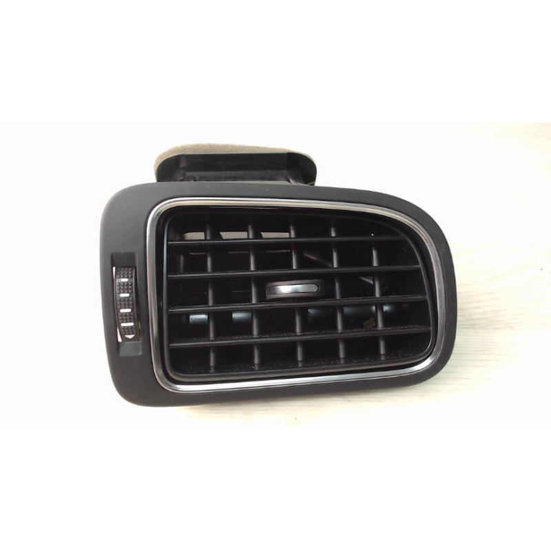 Aerateur tableau de bord avant droit VOLKSWAGEN POLO 5 PHASE 2 d’occasion
