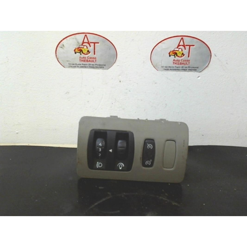 Commande de phare RENAULT CLIO III PHASE 1 d’occasion