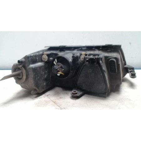 Optique avant principal droit (feux)(phare) VOLKSWAGEN PASSAT 4 PHASE 2 d’occasion
