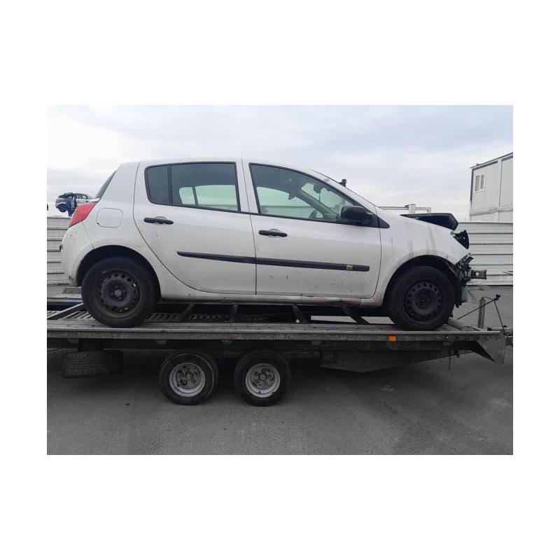 Feu arriere principal droit (feux) RENAULT CLIO 3 PHASE 1 d’occasion