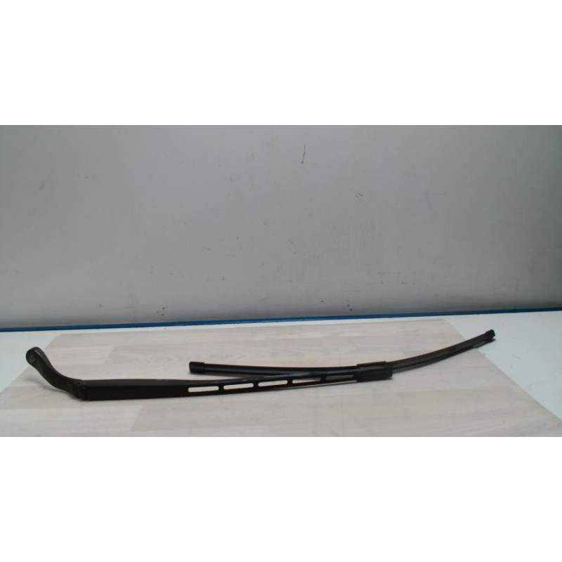 Bras essuie glace avant droit PEUGEOT 307 PHASE 1 d’occasion