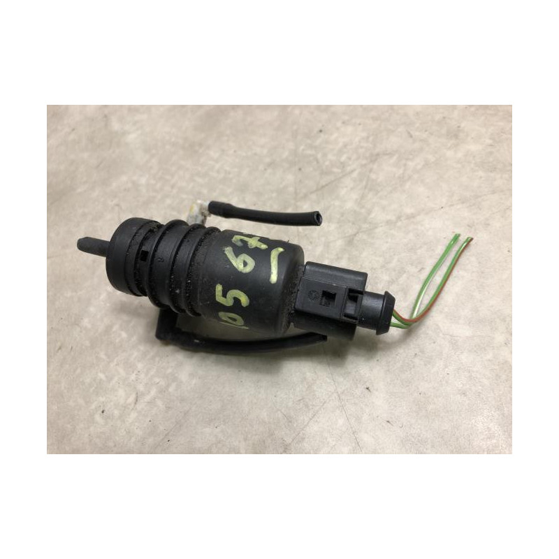 Pompe lave glace avant VOLKSWAGEN POLO 4 PHASE 1 d’occasion