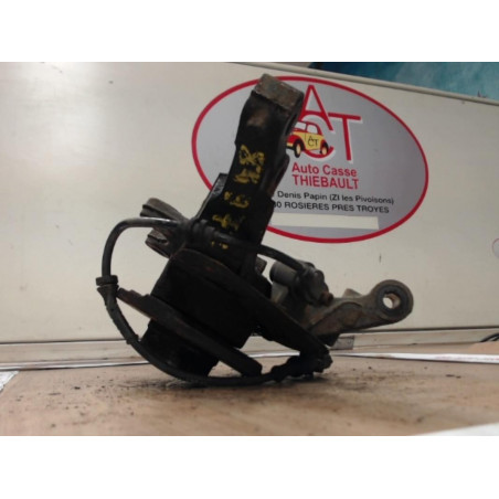 Fusee avant gauche OPEL CORSA (C) PHASE 1 d’occasion