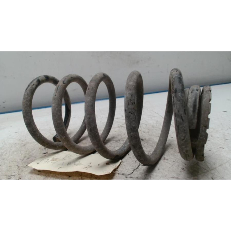 Ressort de suspension arriere droit OPEL CORSA D PHASE 1 d’occasion