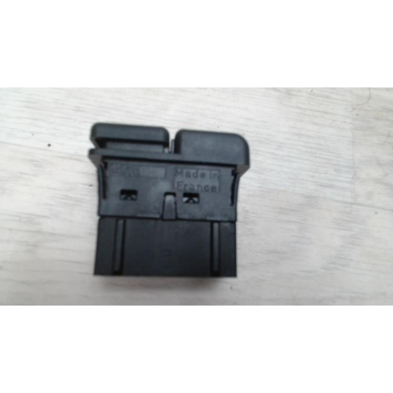 Commande anti brouillard arriere PEUGEOT 309 PHASE 2 d’occasion