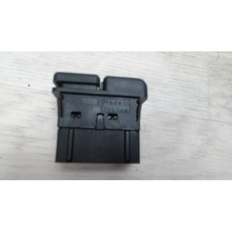Commande anti brouillard arriere PEUGEOT 309 PHASE 2 d’occasion