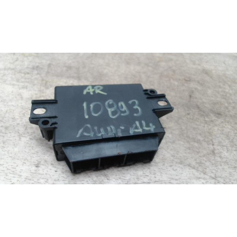 Boitier d'aide au stationnement AUDI A4 2 PHASE 2 d’occasion