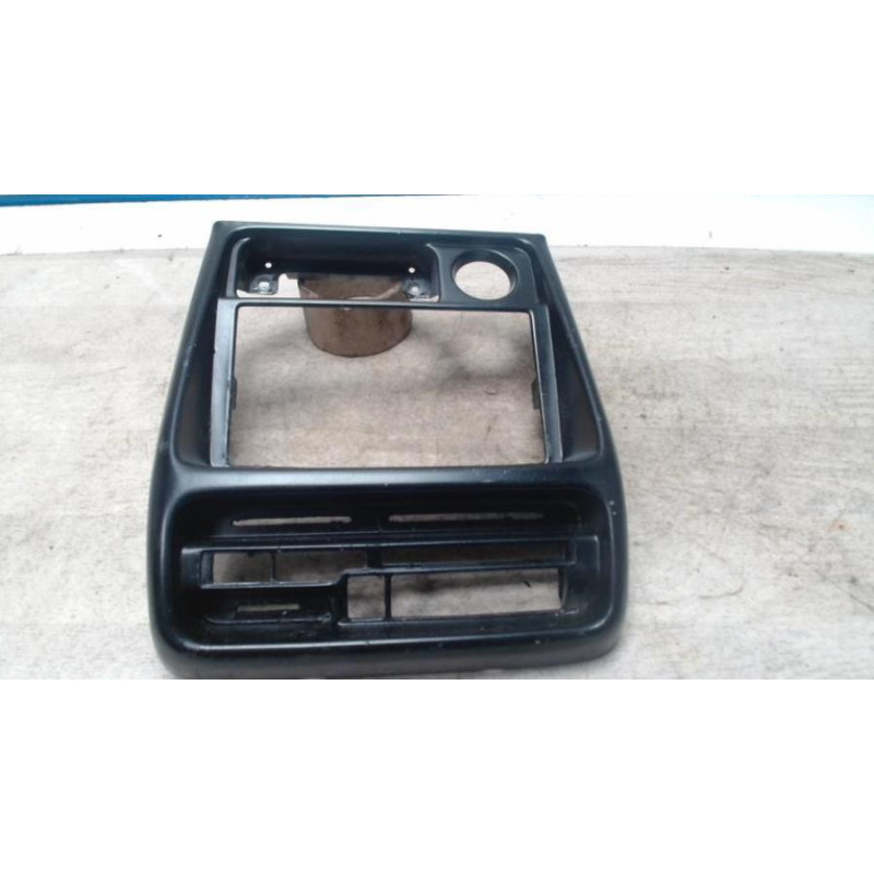 Facade autoradio SUZUKI VITARA 1 d’occasion