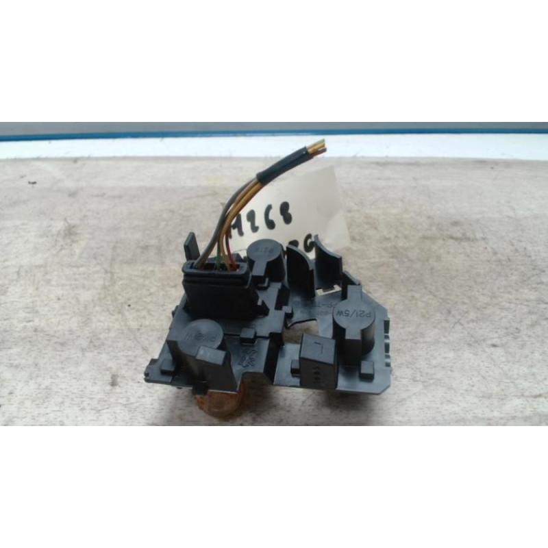 Platine feu arriere gauche PEUGEOT 206+ d’occasion