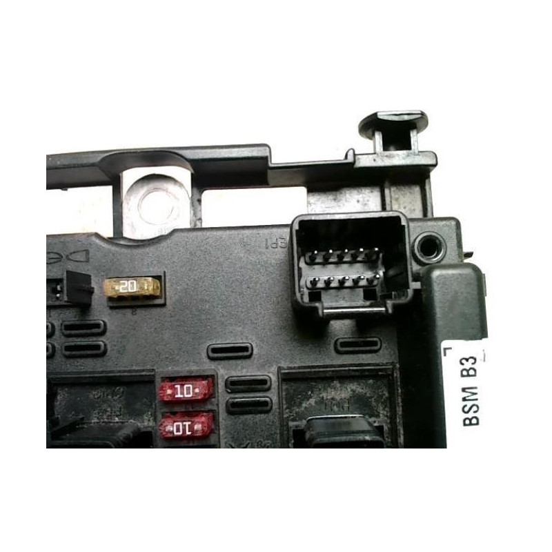 Boitier servitude moteur (BSM) PEUGEOT 206 PHASE 1 d’occasion