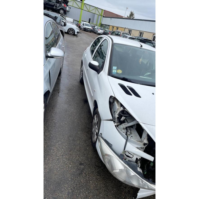 Platine feu arriere droit PEUGEOT 206+ d’occasion