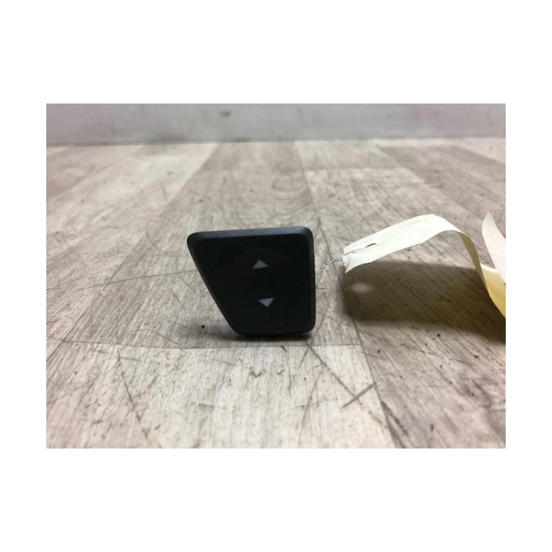 Interrupteur de leve vitre avant gauche FIAT 500 2 PHASE 1 d’occasion