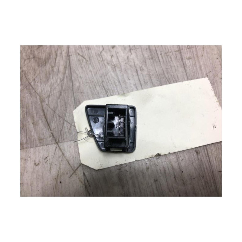 Interrupteur de leve vitre avant droit FIAT 500 2 PHASE 1 d’occasion