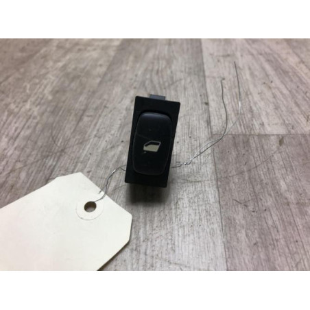 Interrupteur de leve vitre avant droit PEUGEOT 407 PHASE 1 d’occasion