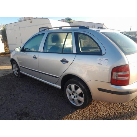 Feu arriere principal droit (feux) SKODA FABIA 1 PHASE 1 BREAK d’occasion
