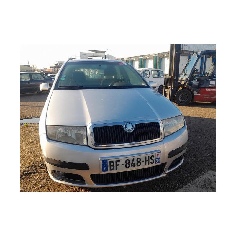 Feu arriere principal droit (feux) SKODA FABIA 1 PHASE 1 BREAK d’occasion