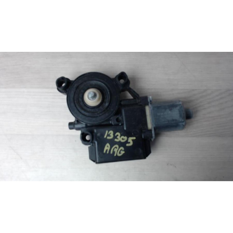 Moteur leve vitre arriere gauche VOLKSWAGEN POLO 5 PHASE 2 d’occasion