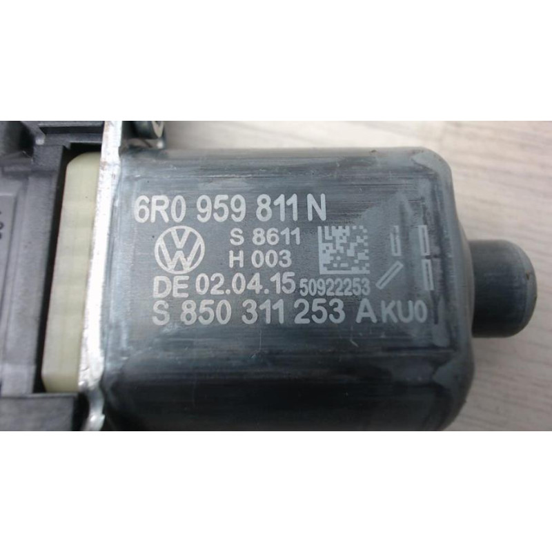 Moteur leve vitre arriere gauche VOLKSWAGEN POLO 5 PHASE 2 d’occasion