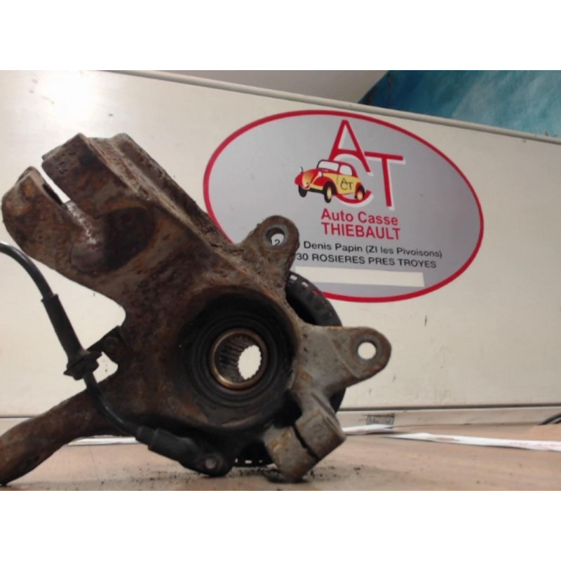 Fusee arriere gauche FORD FIESTA IV d’occasion