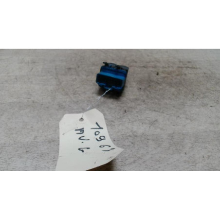 Interrupteur de leve vitre avant gauche RENAULT CLIO 3 PHASE 2 d’occasion