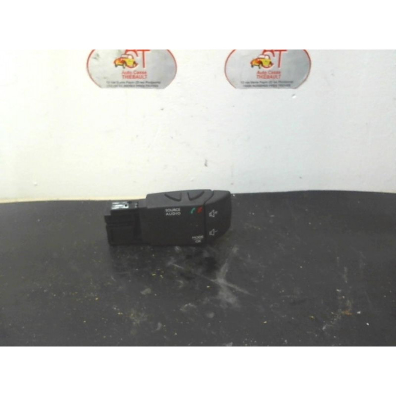 Commande autoradio RENAULT CLIO IV IV DCI d’occasion