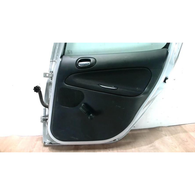 Porte arriere droit PEUGEOT 206+ d’occasion