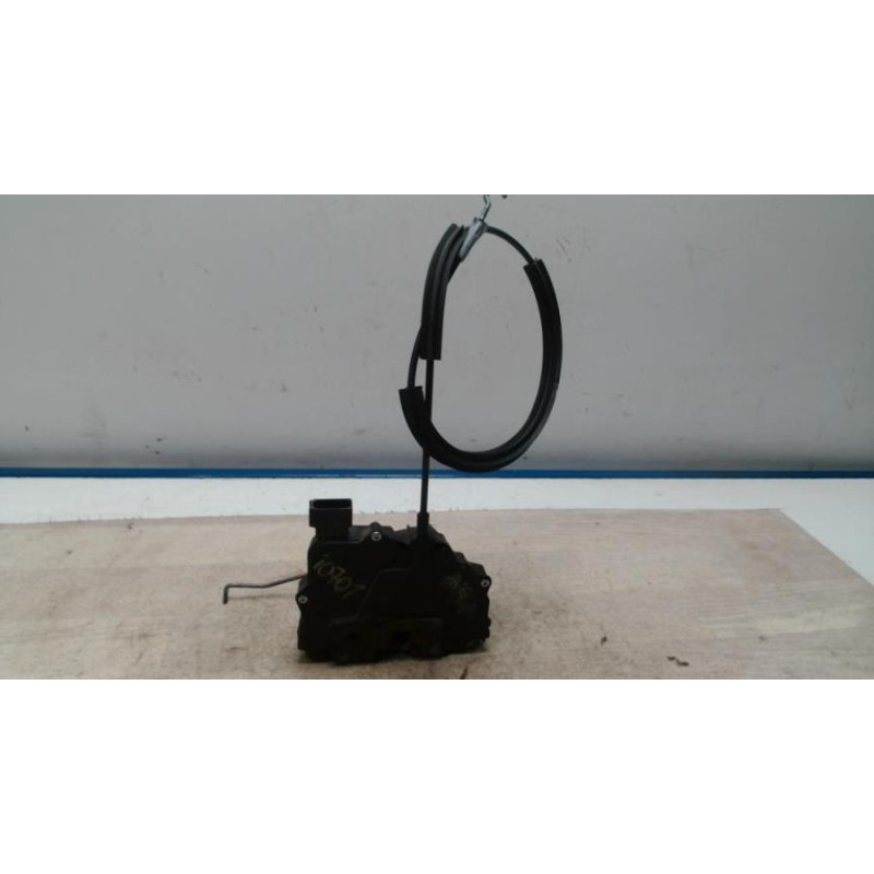 Serrure avant gauche OPEL CORSA D PHASE 1 d’occasion