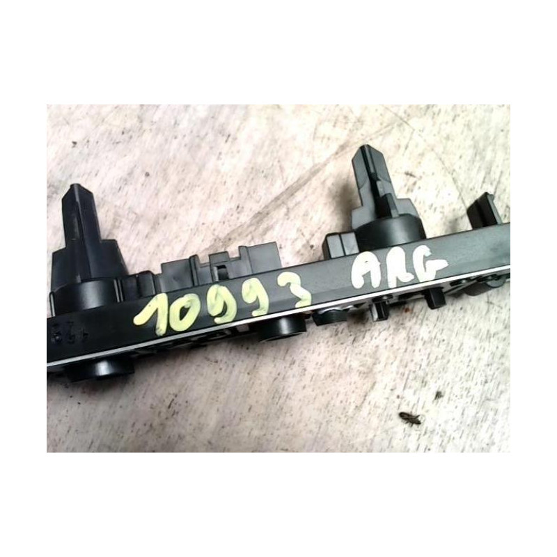Platine feu arriere gauche RENAULT LAGUNA 2 PHASE 2 d’occasion