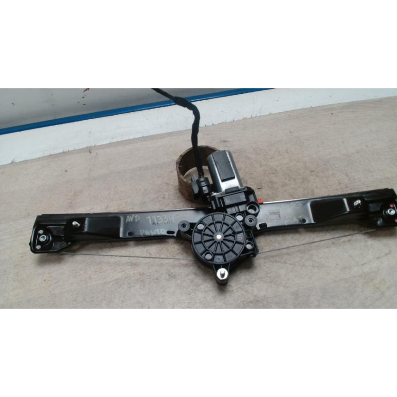 Leve vitre electrique avant droit FIAT PUNTO EVO 3 d’occasion