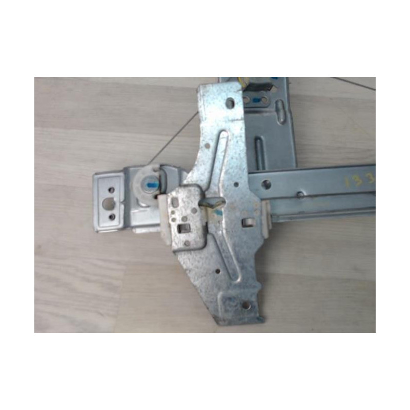 Leve vitre mecanique arriere gauche PEUGEOT 207 PHASE 2 d’occasion