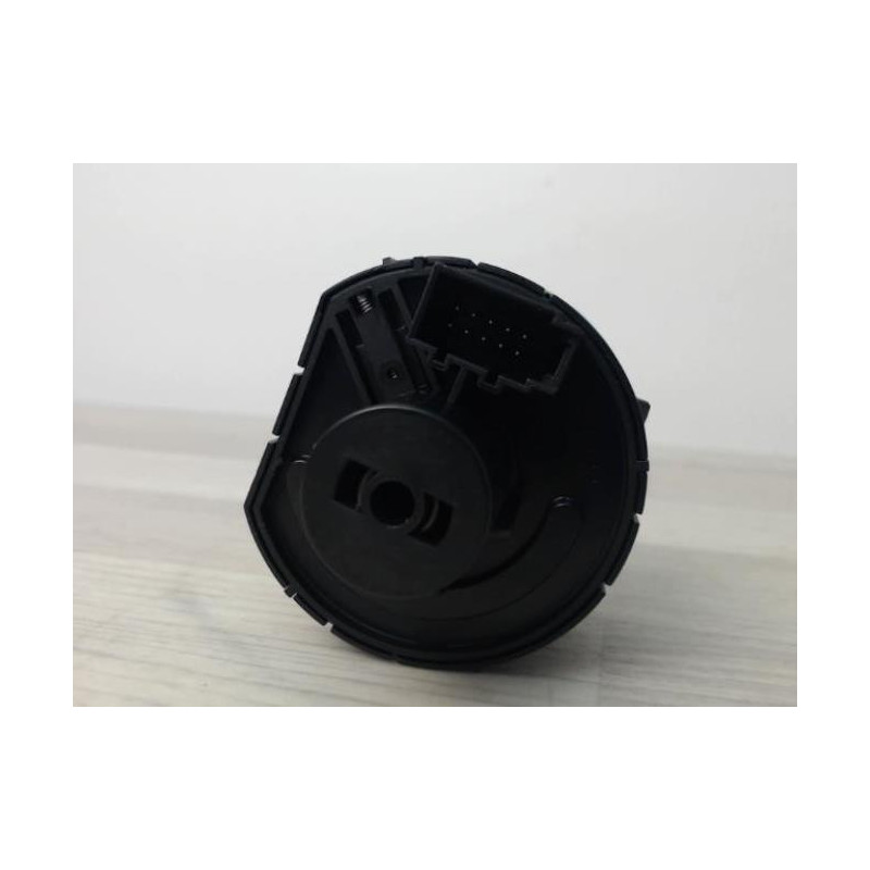 Commande de phare VOLKSWAGEN POLO 5 PHASE 2 d’occasion
