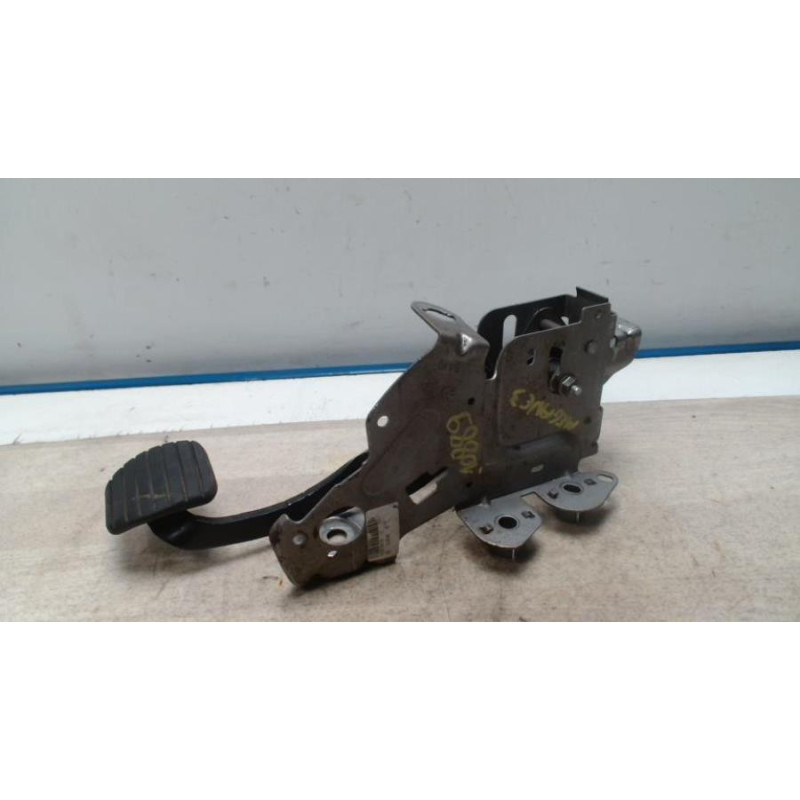 Pedalier de frein RENAULT MEGANE 3 PHASE 1 d’occasion