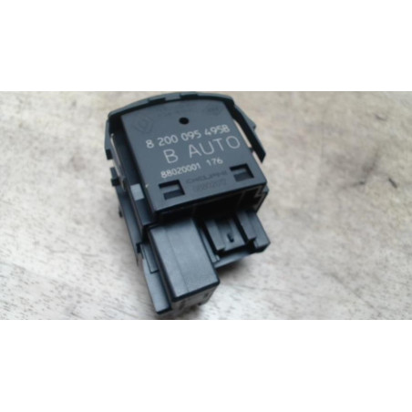 Commande de reglage hauteur de phare RENAULT CLIO 3 PHASE 1 d’occasion