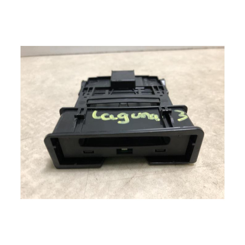 Lecteur de carte (neiman) RENAULT LAGUNA 3 PHASE 1 COUPE d’occasion