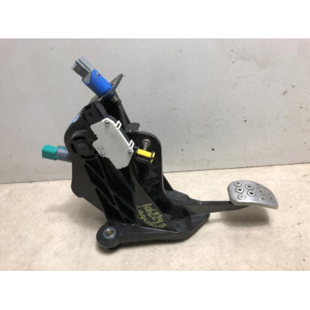 Pedalier de frein RENAULT LAGUNA 3 PHASE 1 COUPE d’occasion