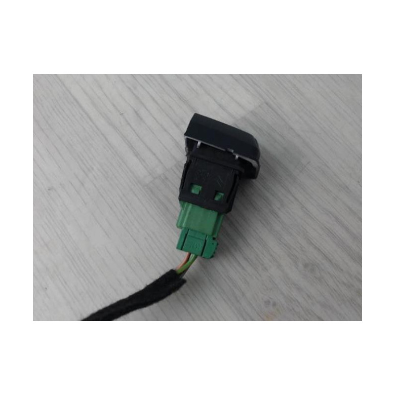 Commande de fermeture centralisee PEUGEOT 208 1 PHASE 1 d’occasion