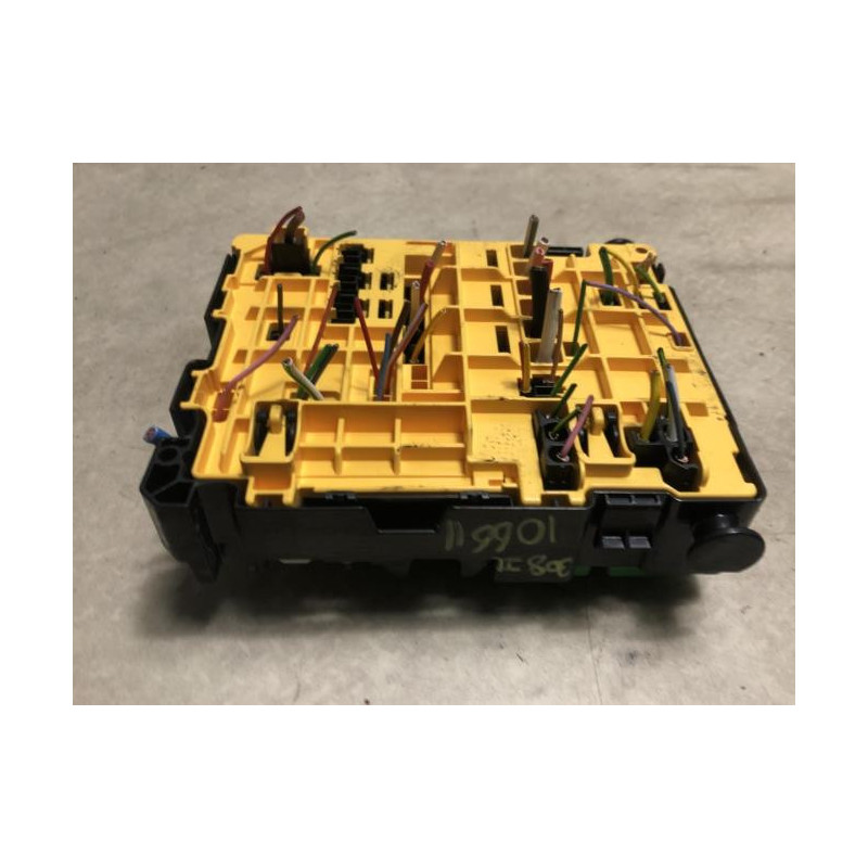 Porte fusible PEUGEOT 308 2 PHASE 1 d’occasion