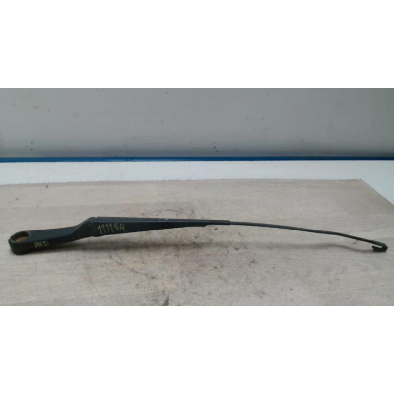 Bras essuie glace avant droit LAND ROVER FREELANDER 1 PHASE 1 d’occasion