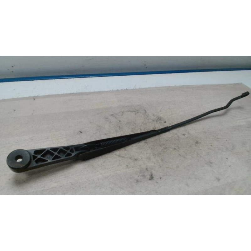 Bras essuie glace avant droit LAND ROVER FREELANDER 1 PHASE 1 d’occasion