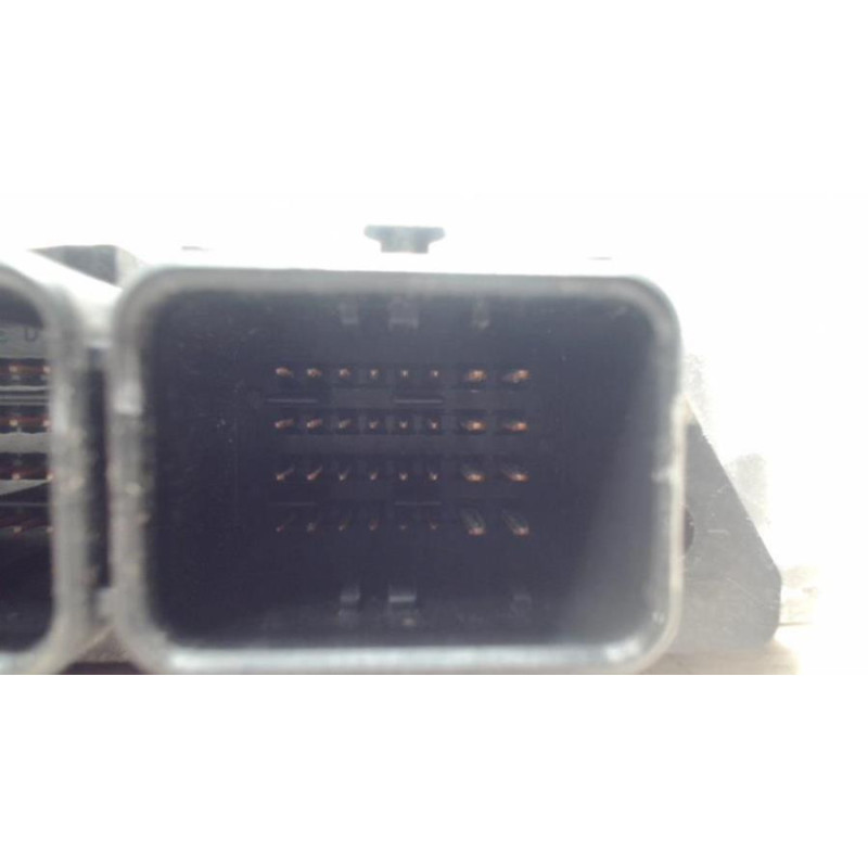 Calculateur moteur RENAULT SCENIC 2 PHASE 2 d’occasion